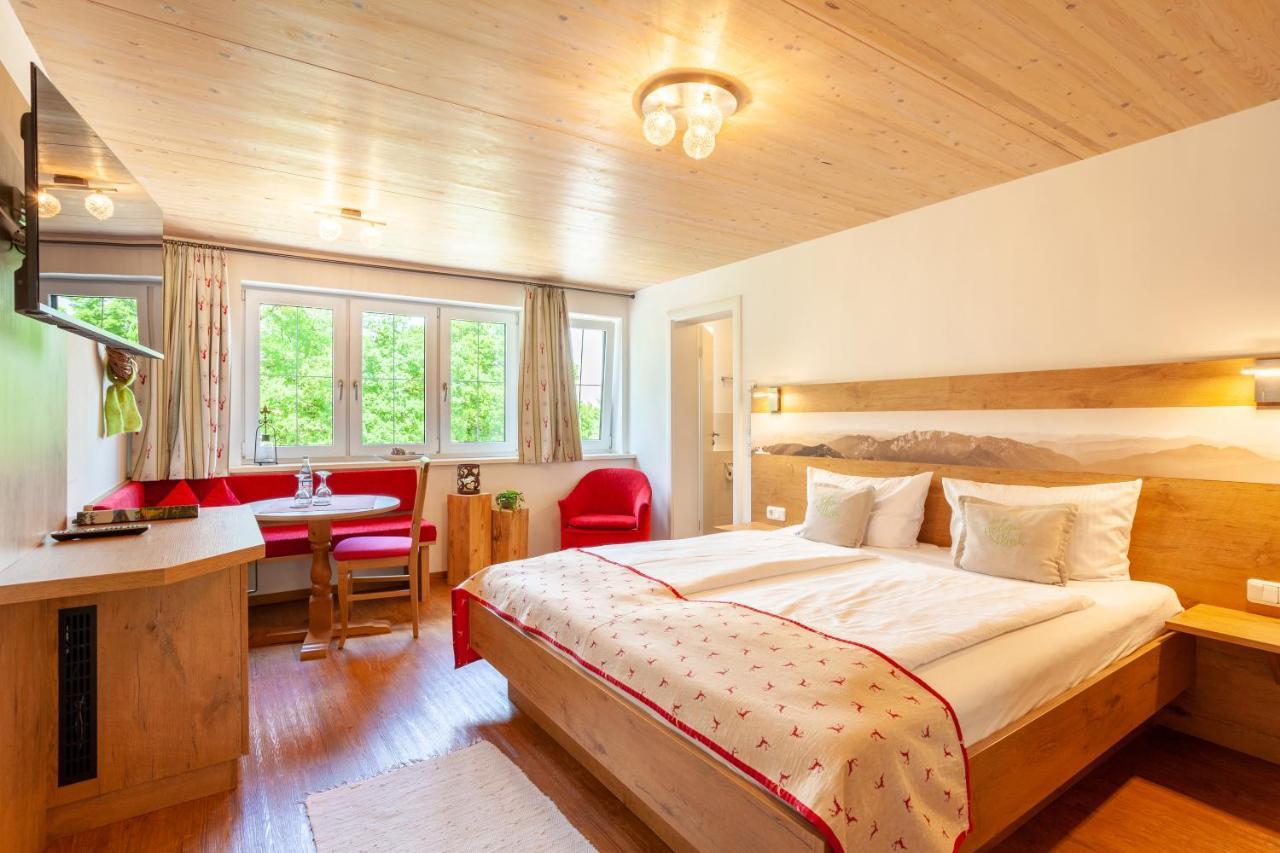 Lustiger Hirsch Otel Akams Dış mekan fotoğraf