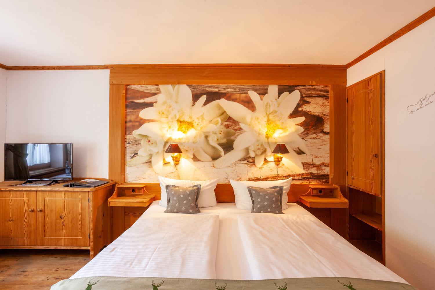 Lustiger Hirsch Otel Akams Dış mekan fotoğraf