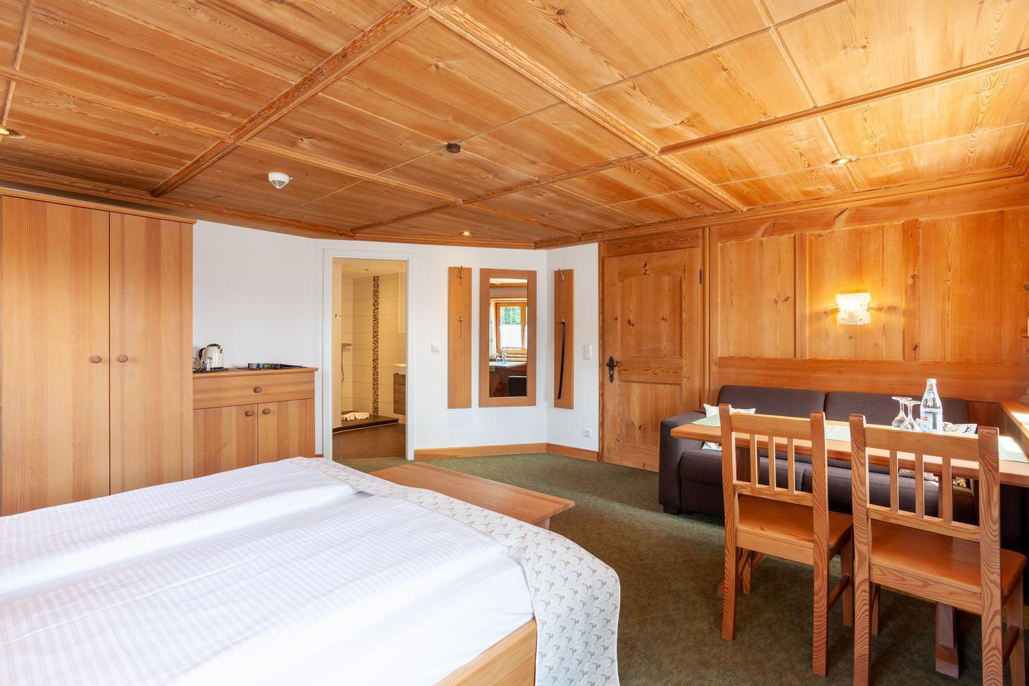 Lustiger Hirsch Otel Akams Dış mekan fotoğraf