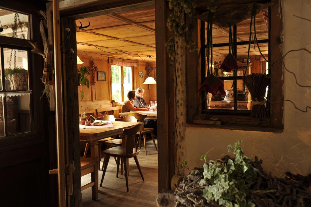 Lustiger Hirsch Otel Akams Dış mekan fotoğraf