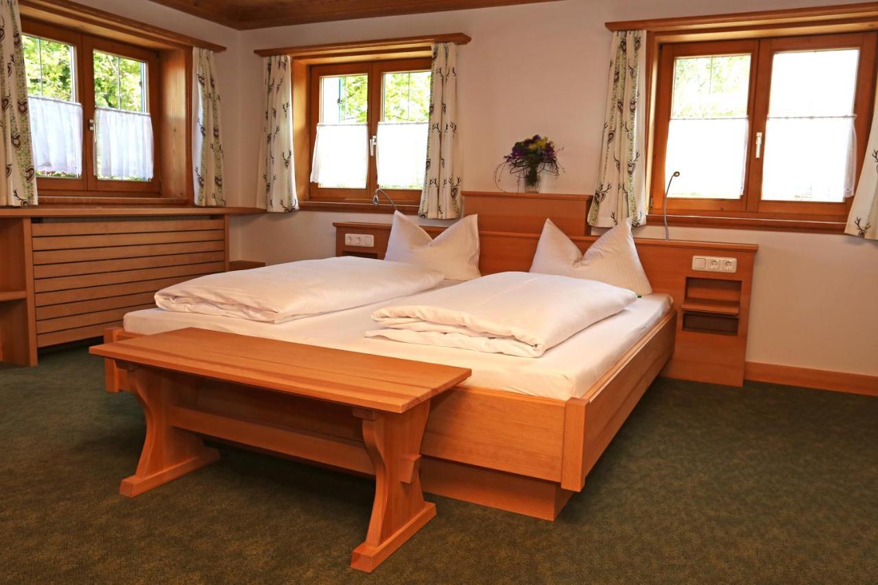 Lustiger Hirsch Otel Akams Dış mekan fotoğraf