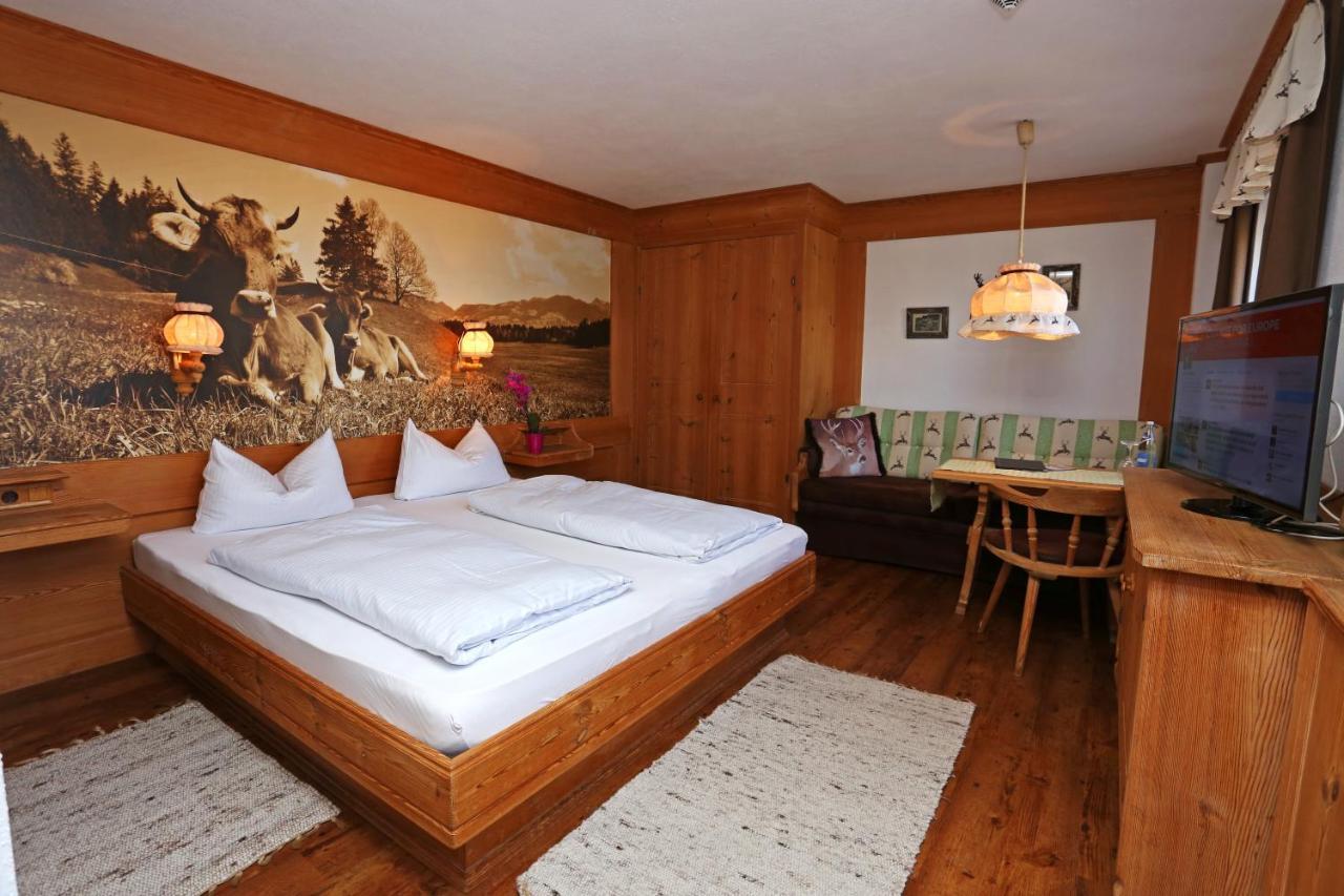 Lustiger Hirsch Otel Akams Dış mekan fotoğraf