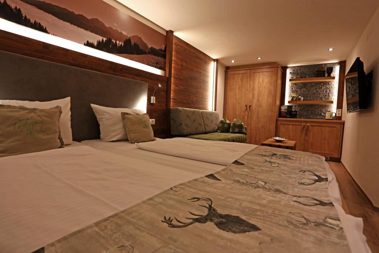 Lustiger Hirsch Otel Akams Dış mekan fotoğraf